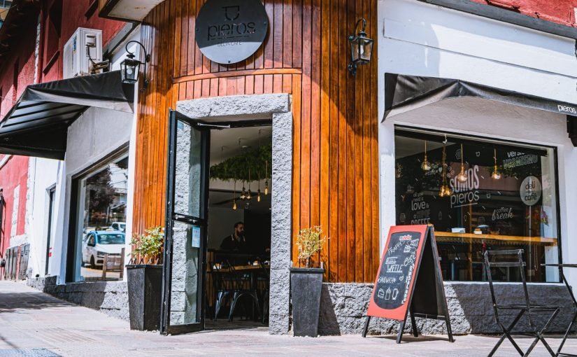 Pieros Deli & Cafe