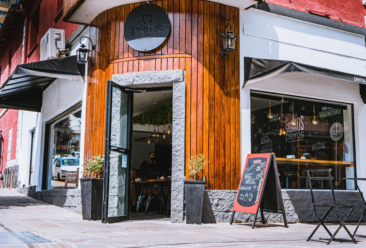 Pieros Deli & Cafe Featured Image