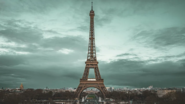 7 Iconic City Breaks With a Twist