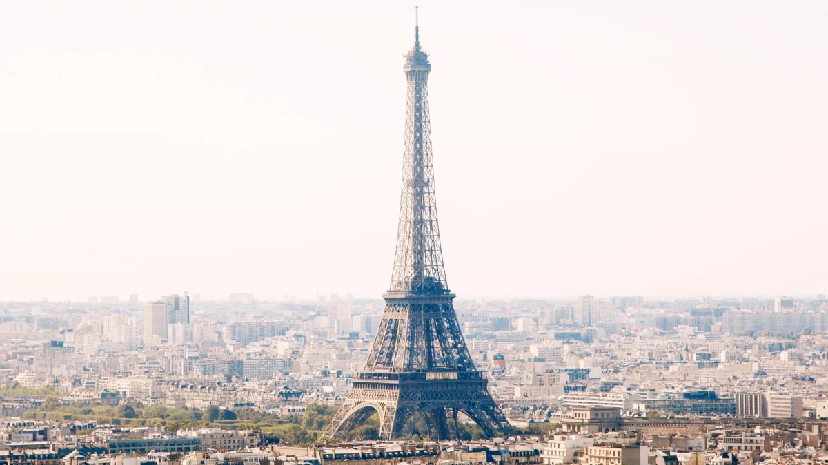 Eiffel Tower Featured Image