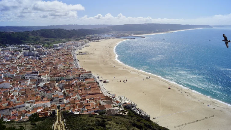 Exploring Nazaré
