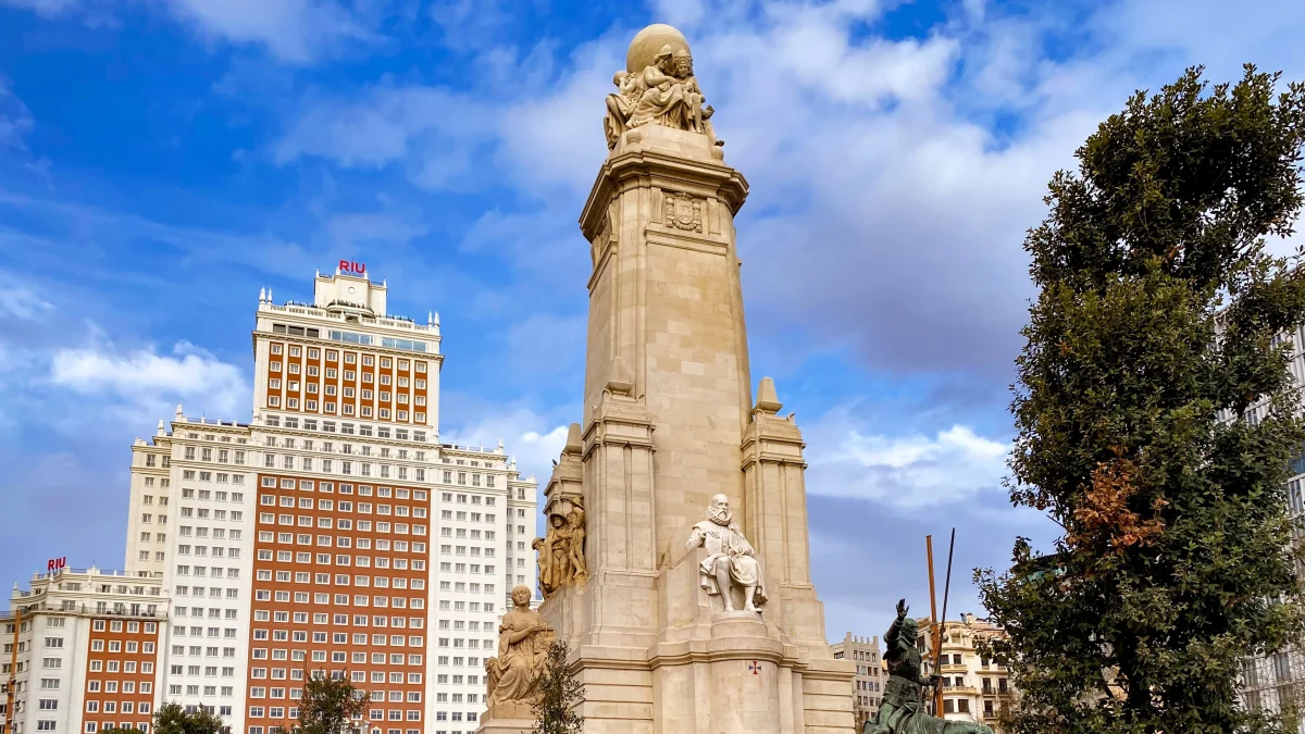 Plaza de España Featured Image