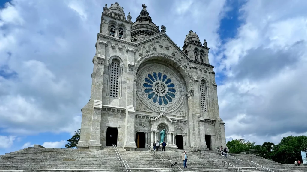 Travel Guide to Viana do Castelo Citania de Santa Luzia